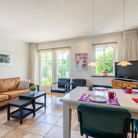 Semesterbostad De Steeneik Bergen