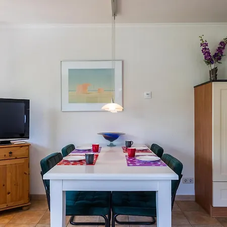 Semesterbostad De Steeneik Bergen